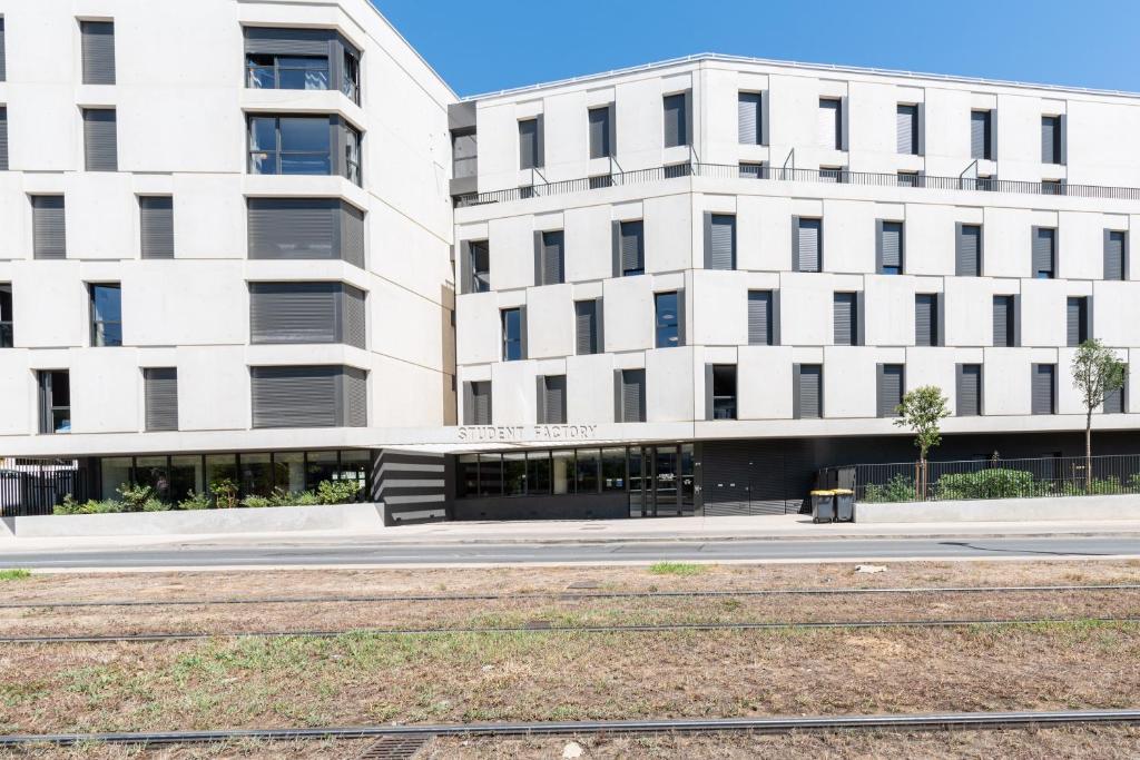 Budova, v ktorej sa apartmán nachádza
