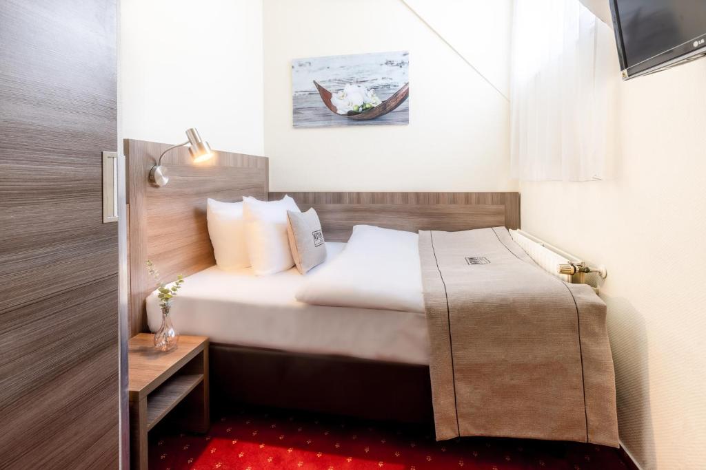 Hotel Leonet - Resim 15