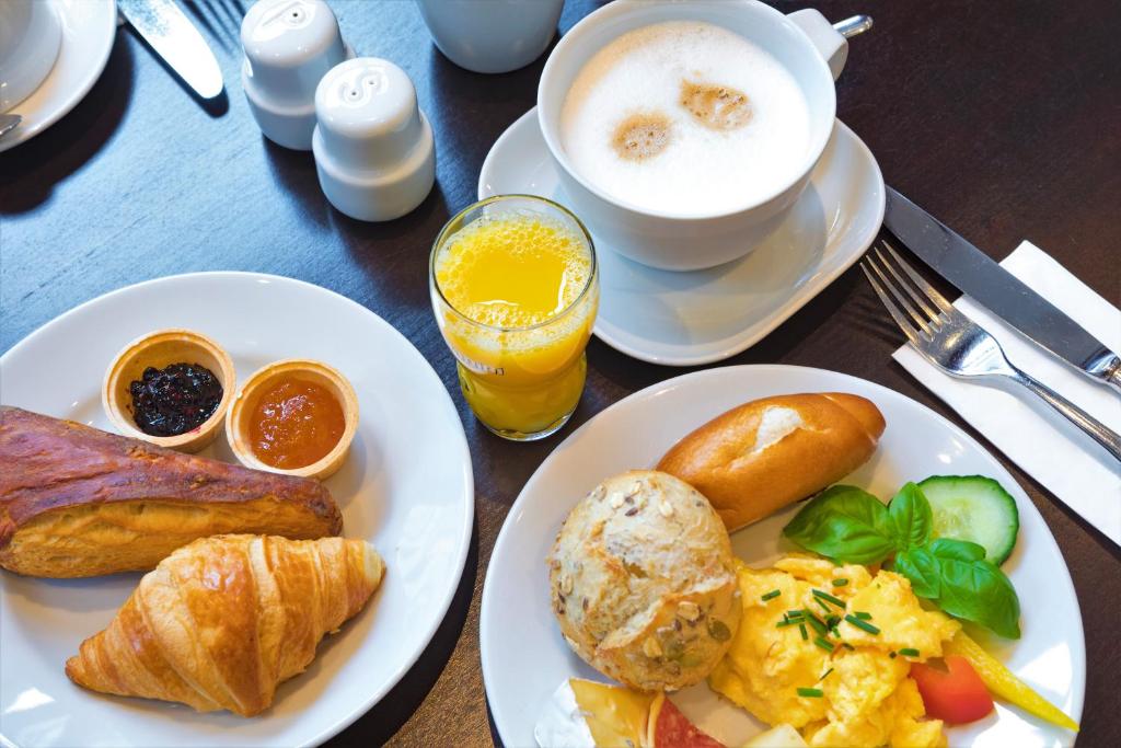 Hotel Leonet - Resim 42