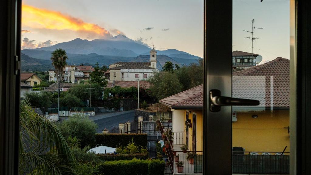 Zaffiro Lavico rooms Etna nature sea - Deluxe Tweepersoonskamer Met Uitzicht Op Zee