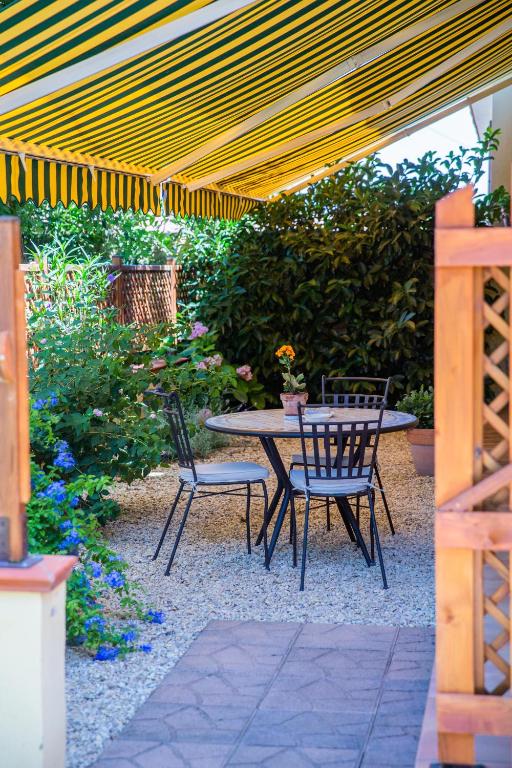 I Lecci Guesthouse - Suite De Lujo