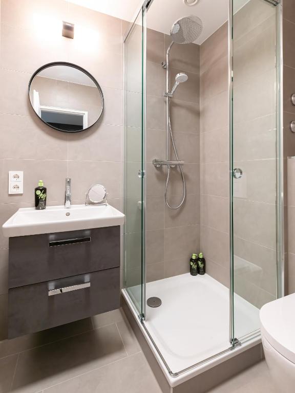 Limehome Berlin Luise Henriette Str - Digital Access - Resim 32