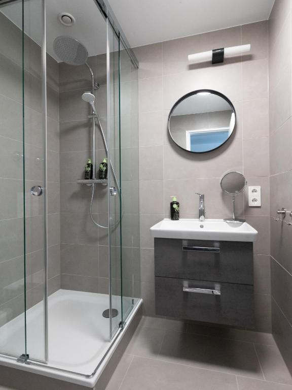 Limehome Berlin Luise Henriette Str - Digital Access - Resim 38