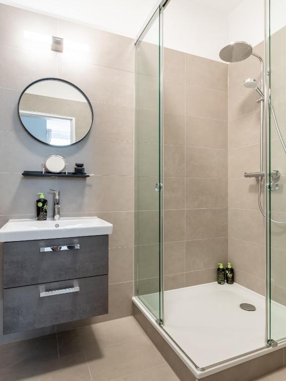 Limehome Berlin Luise Henriette Str - Digital Access - Resim 43