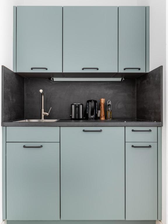 Limehome Berlin Luise Henriette Str - Digital Access - Resim 41