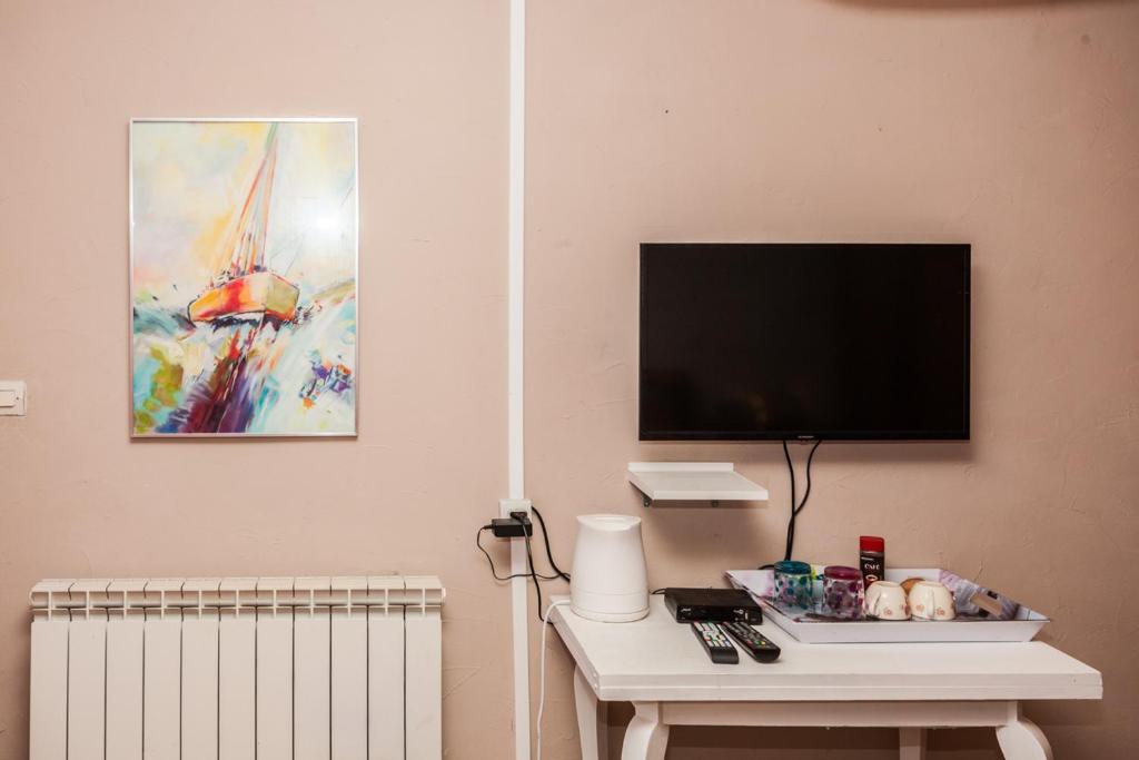 TV a/nebo společenská místnost v ubytování Kerouidret