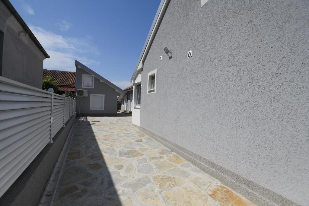 Budova, kde se apartmán nachází
