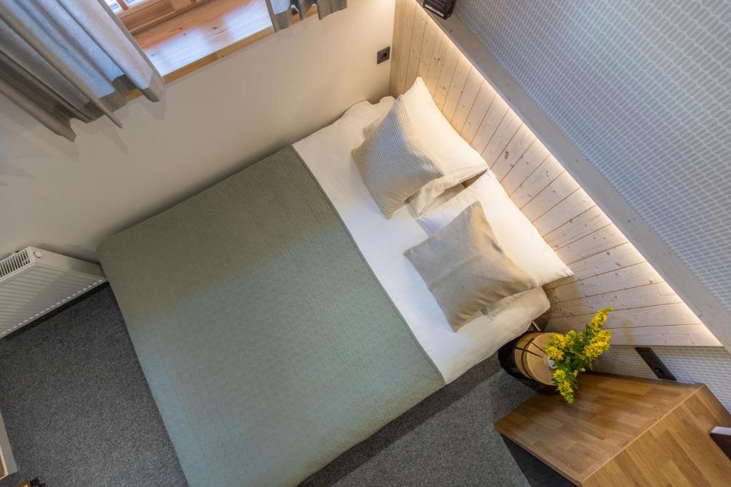 B2 Apartments - One-Bedroom Apartment