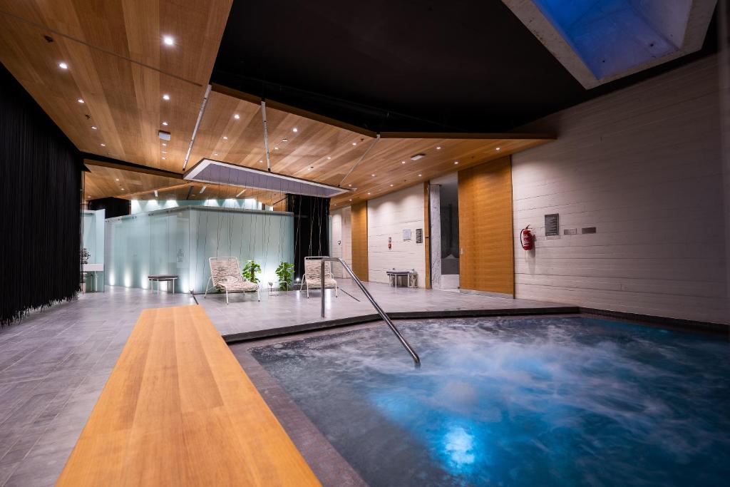 Bazén v ubytování D-Resort Šibenik nebo v jeho okolí