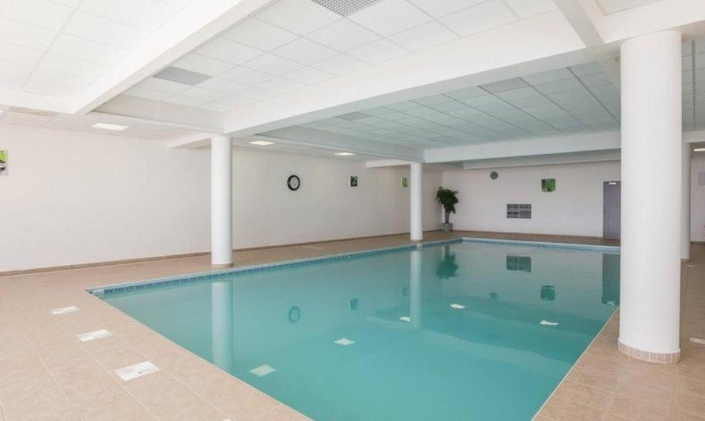Bazén v ubytovaní Appartement Duplex Confort, Pied Des Pistes alebo v jeho blízkosti