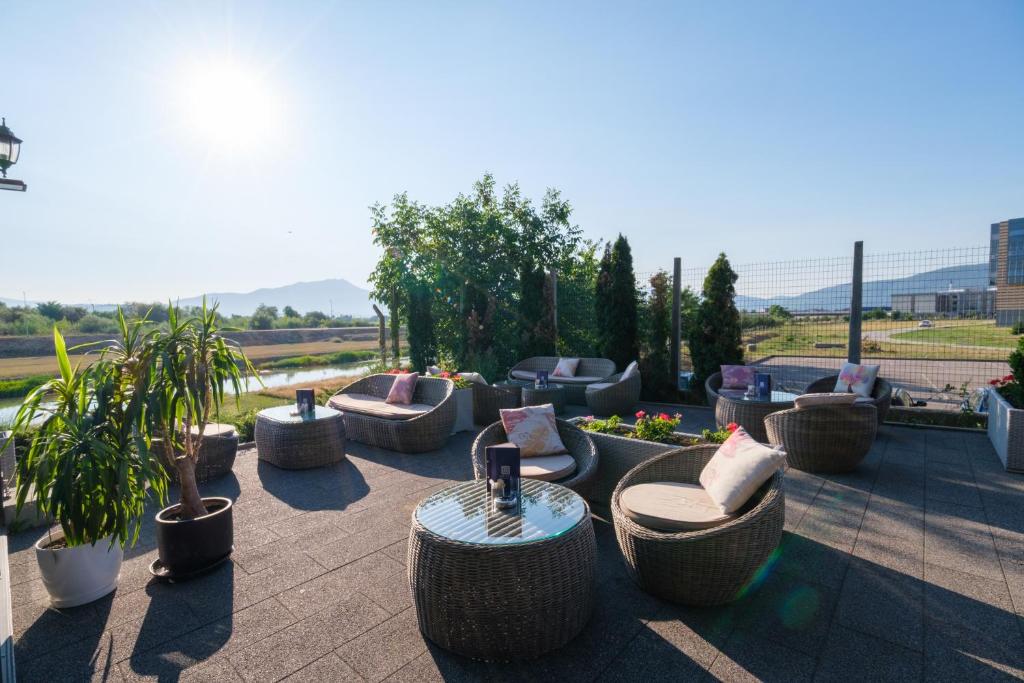 Posezení v ubytování Malak Regency Hotel