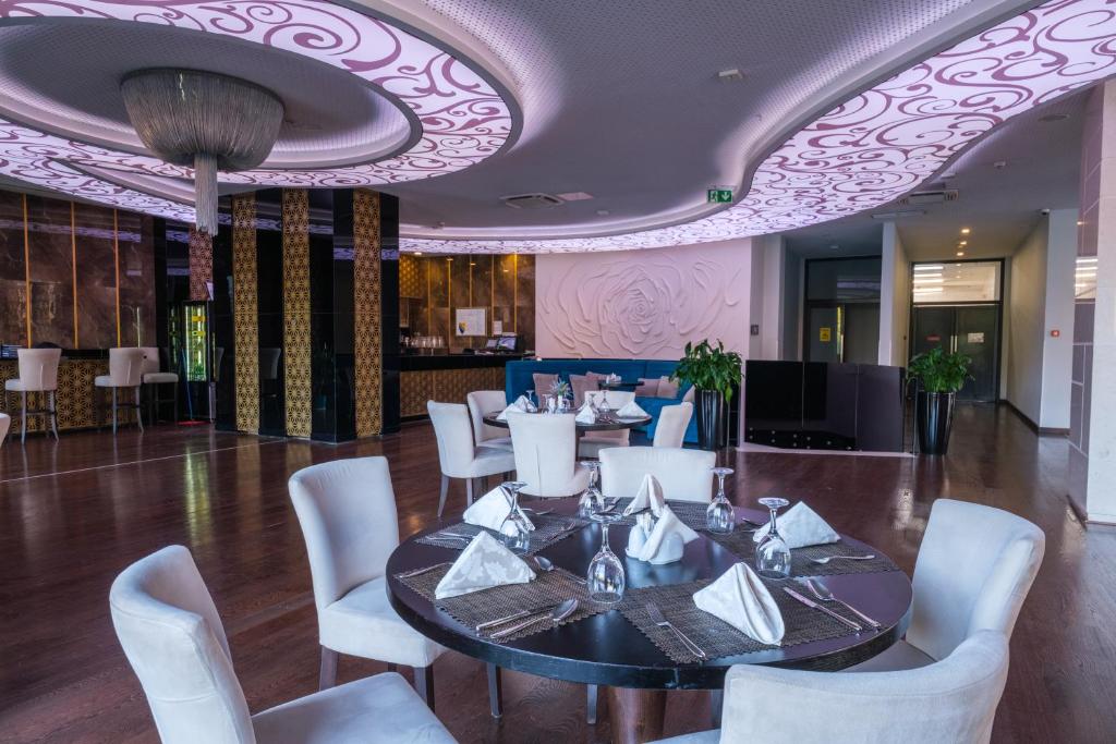 Posezení v ubytování Malak Regency Hotel