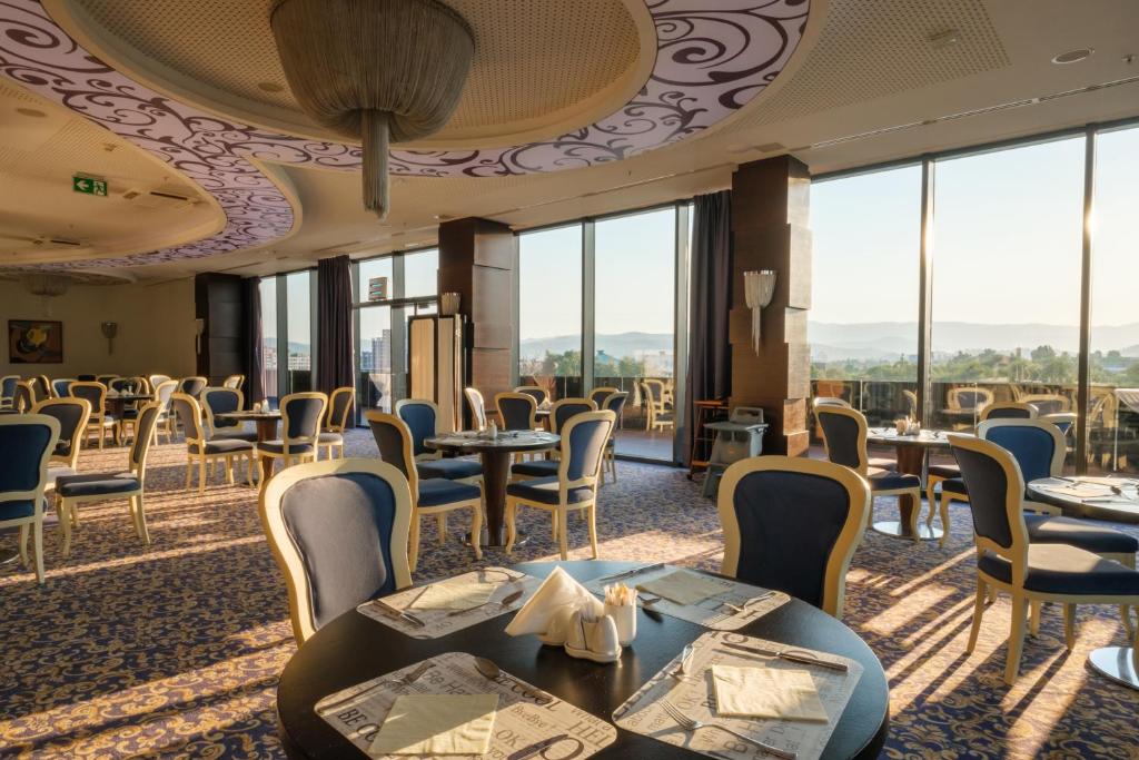 Posezení v ubytování Malak Regency Hotel