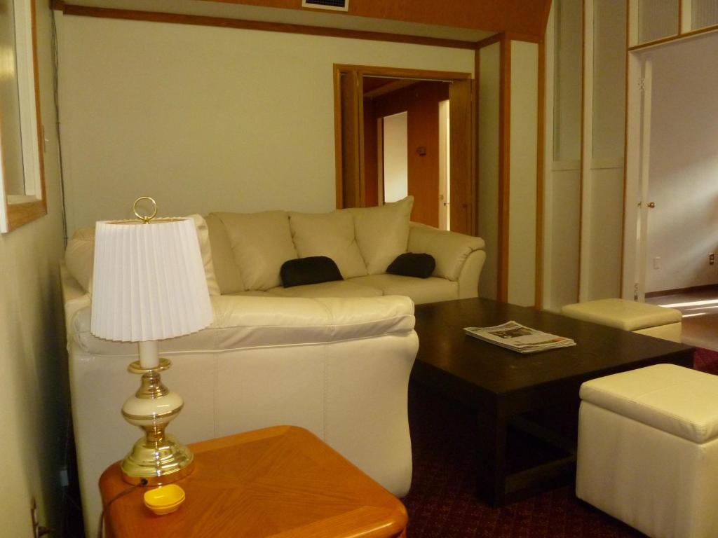 Posezení v ubytování Vernon Hostel