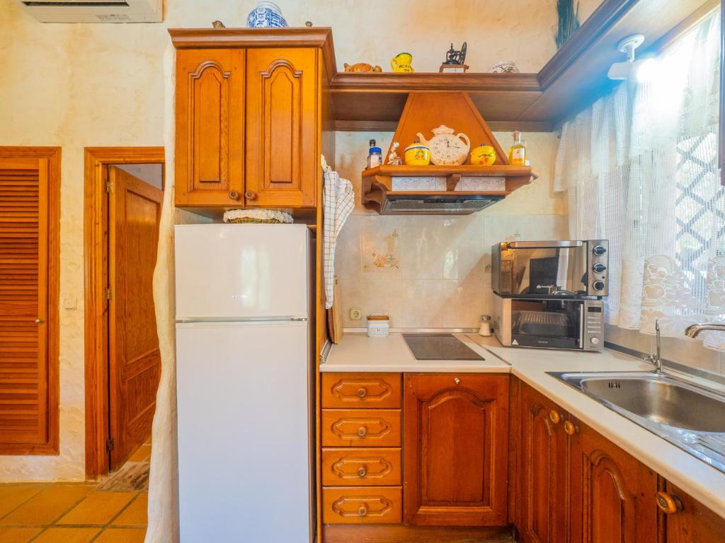Kuchyň nebo kuchyňský kout v ubytování Cubo's Finca La Fuente del Pedregal Casa 3