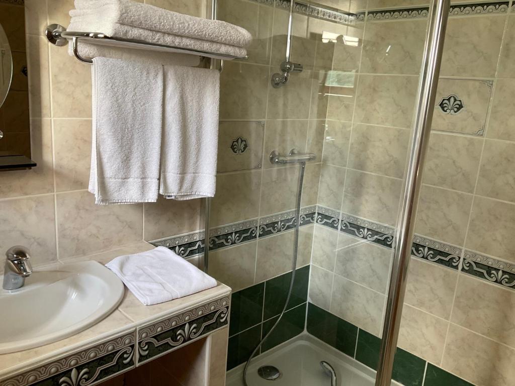 A l oree du bois - Chambre Lits Jumeaux Avec Salle De Bains Privative