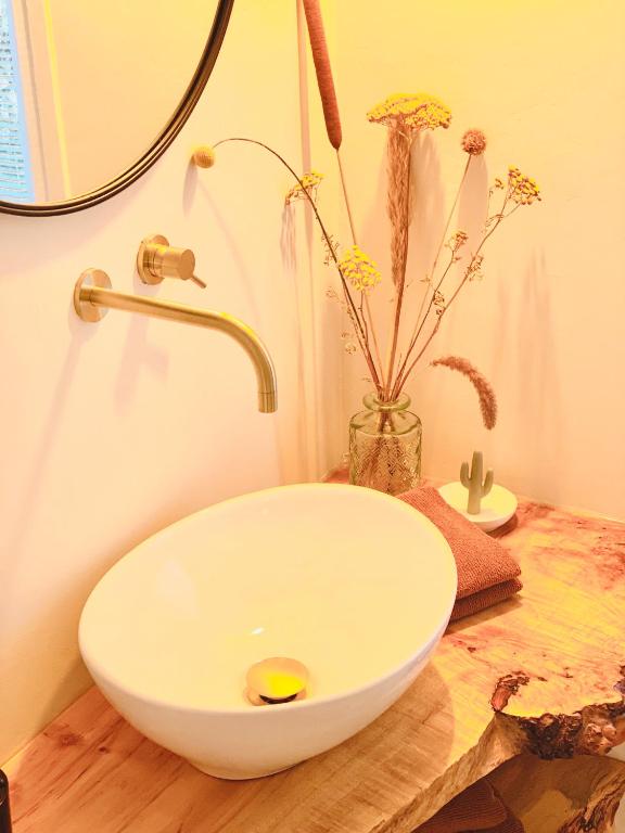 Koupelna v ubytování Trendy House Hattem nr64