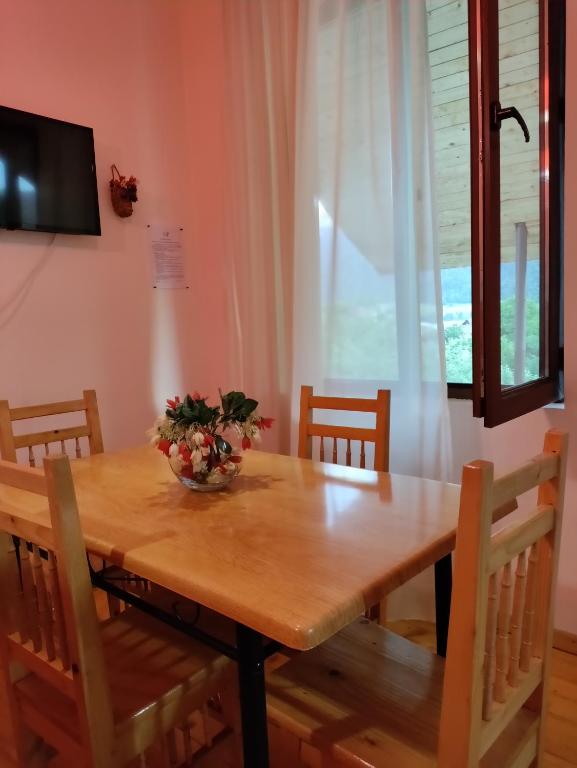 TV a/nebo společenská místnost v ubytování Village House