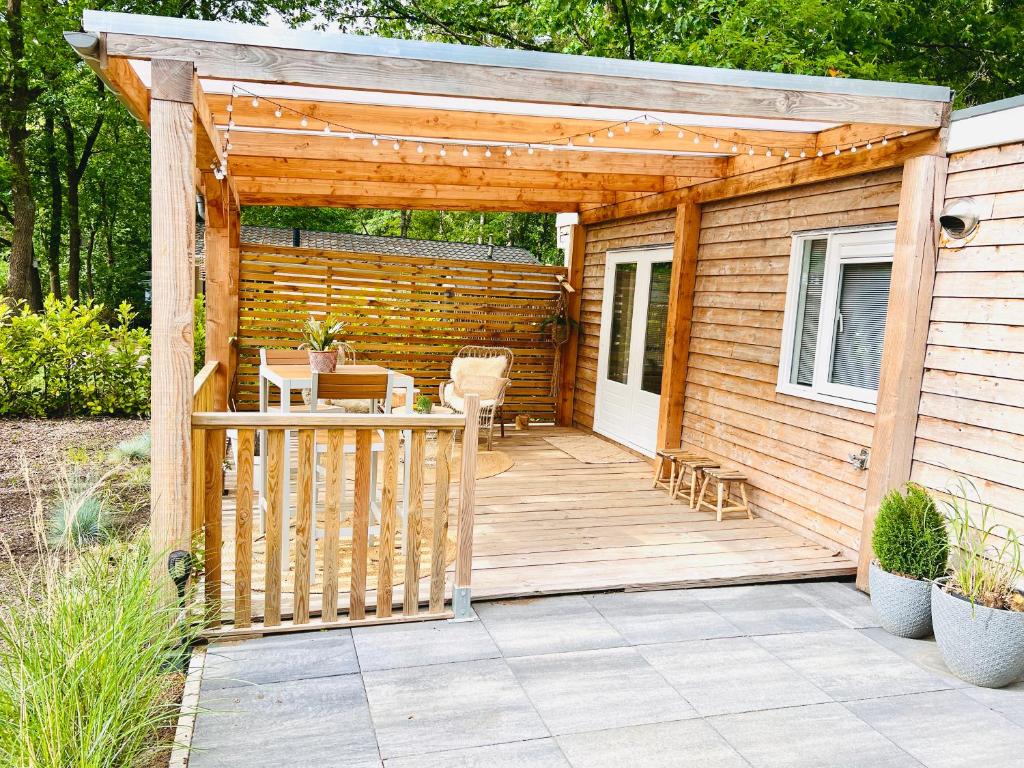 Patio nebo venkovní prostory v ubytování Trendy House Hattem nr64