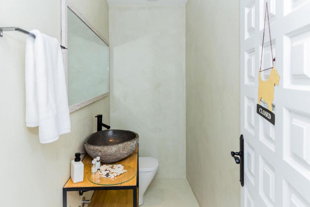 A bathroom at Villa Mediterraneo Cabo La Nao by Rock Rentals