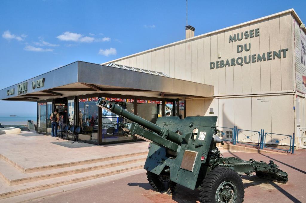 Fotografia z galérie ubytovania L'hippocampe - appt mezzanine centre d'Arromanches v destinácii Arromanches-les-Bains