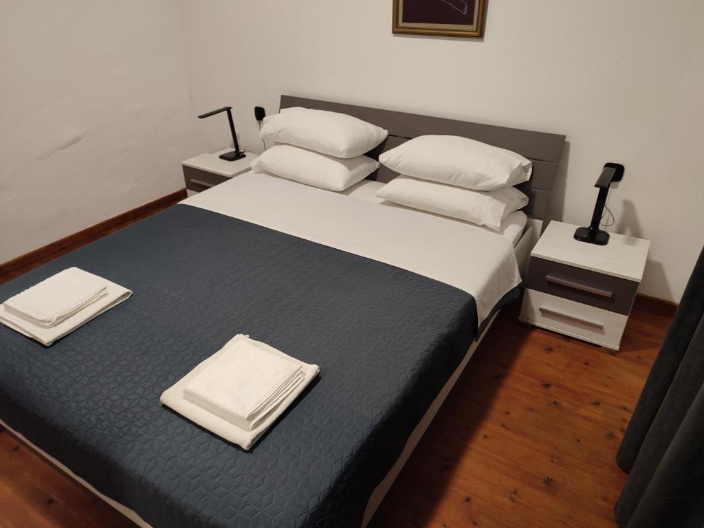 Posteľ alebo postele v izbe v ubytovaní Asterios House