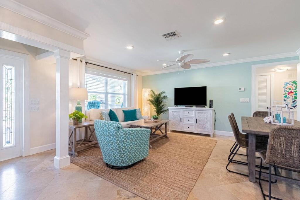 Naples Park 97th Ave N, Naples (updated prices 2024)