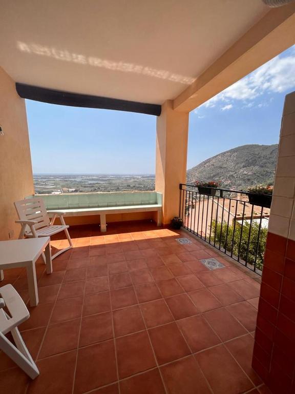 A general mountain view or a mountain view taken from the holiday home