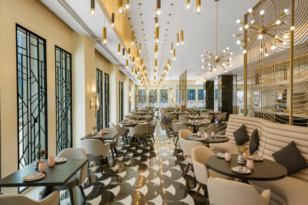 Posezení v ubytování Wyndham Grand Doha West Bay Beach