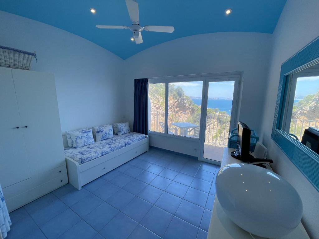 Posteľ alebo postele v izbe v ubytovaní Apartment in Cap Sa Sal