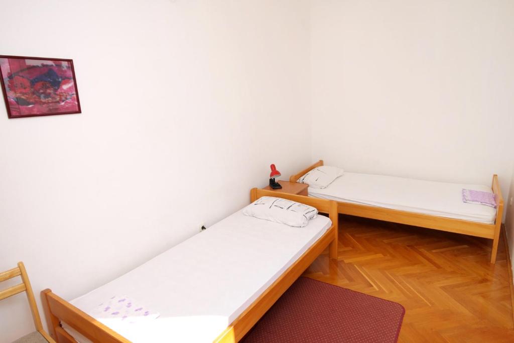 Fotografia z galérie ubytovania Apartment Baska Voda 6057b v destinácii Baška Voda