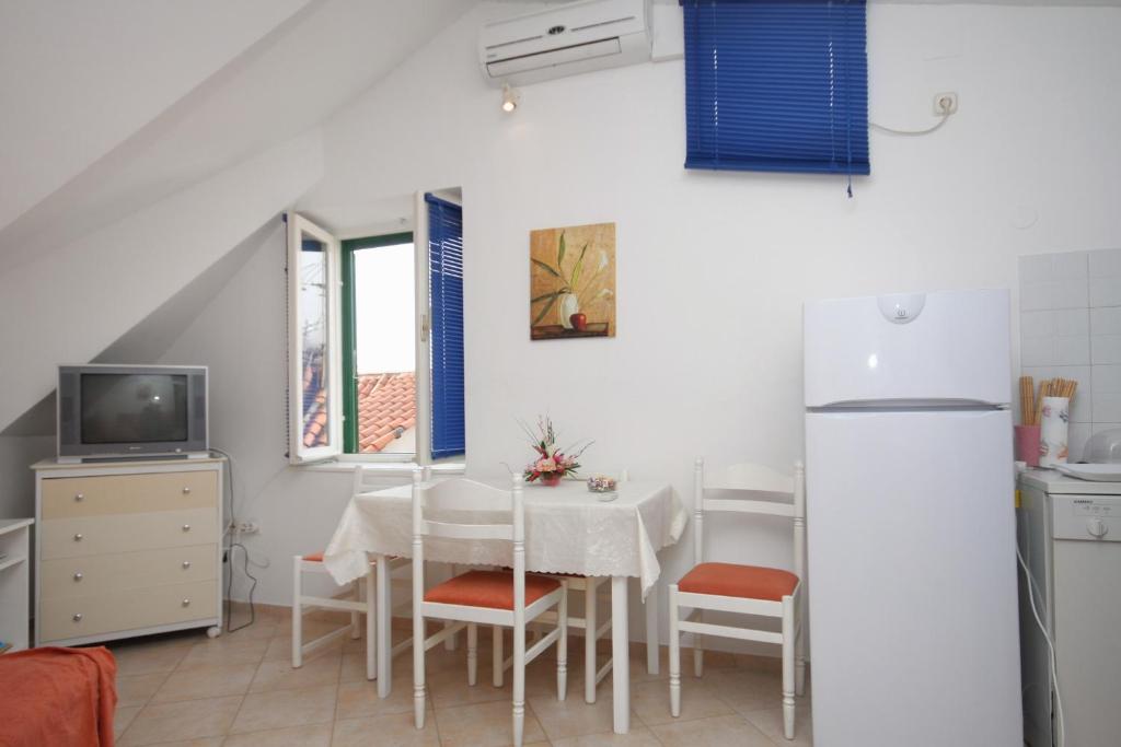 Fotografia z galérie ubytovania Apartments by the sea Split - 5995 v Splite