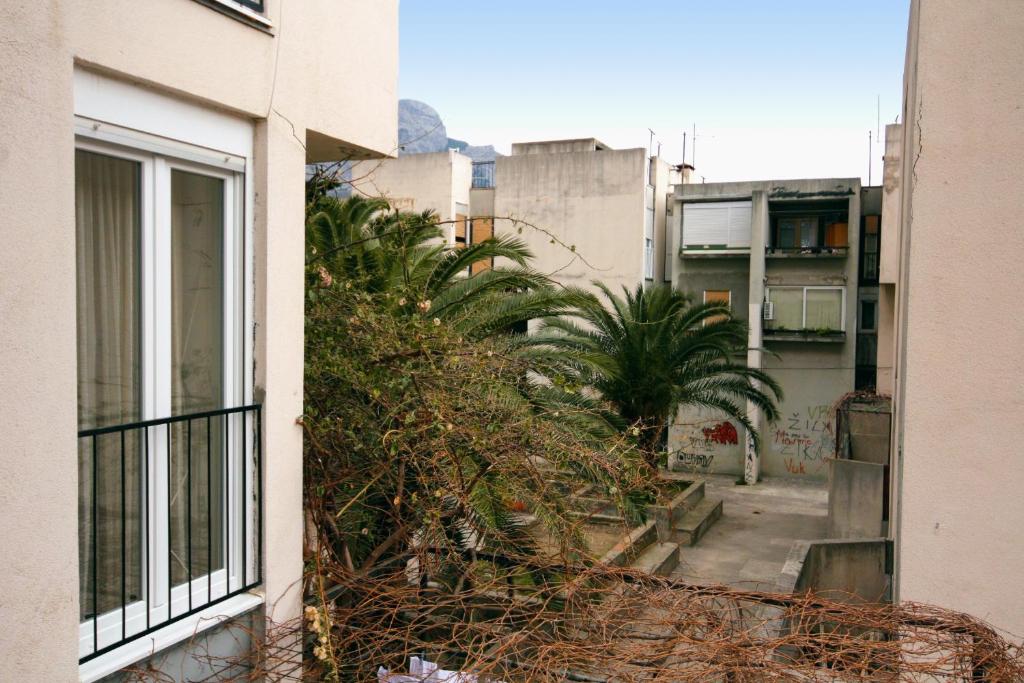 Fotografia z galérie ubytovania Apartments with a parking space Omis - 5989 v Omise