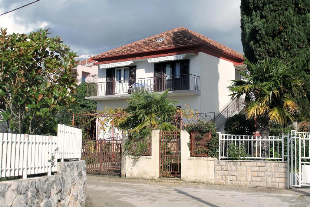 Budova, v ktorej sa apartmán nachádza