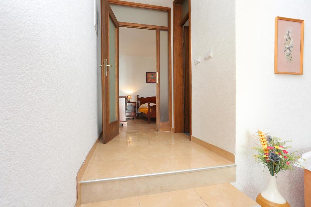 Fotografia z galérie ubytovania Apartments by the sea Brela, Makarska - 6006 v destinácii Brela