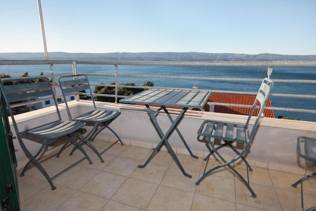 Fotografia z galérie ubytovania Apartments by the sea Balica Rat, Omis - 5957 v destinácii Celina