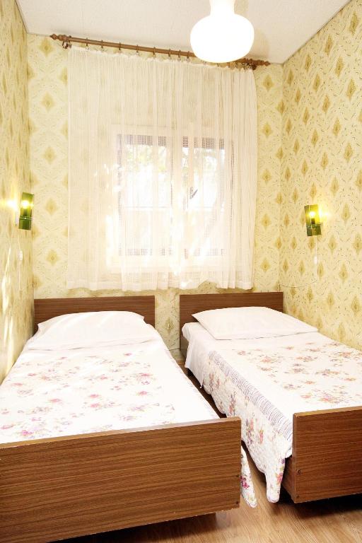Fotografie z fotogalerie ubytování Apartments by the sea Arbanija, Ciovo - 6062 v Trogiru