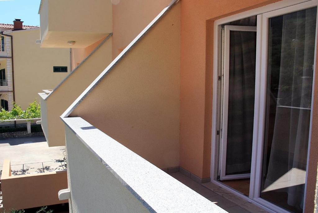 Balkón alebo terasa v ubytovaní Apartments and rooms by the sea Tucepi, Makarska - 6058