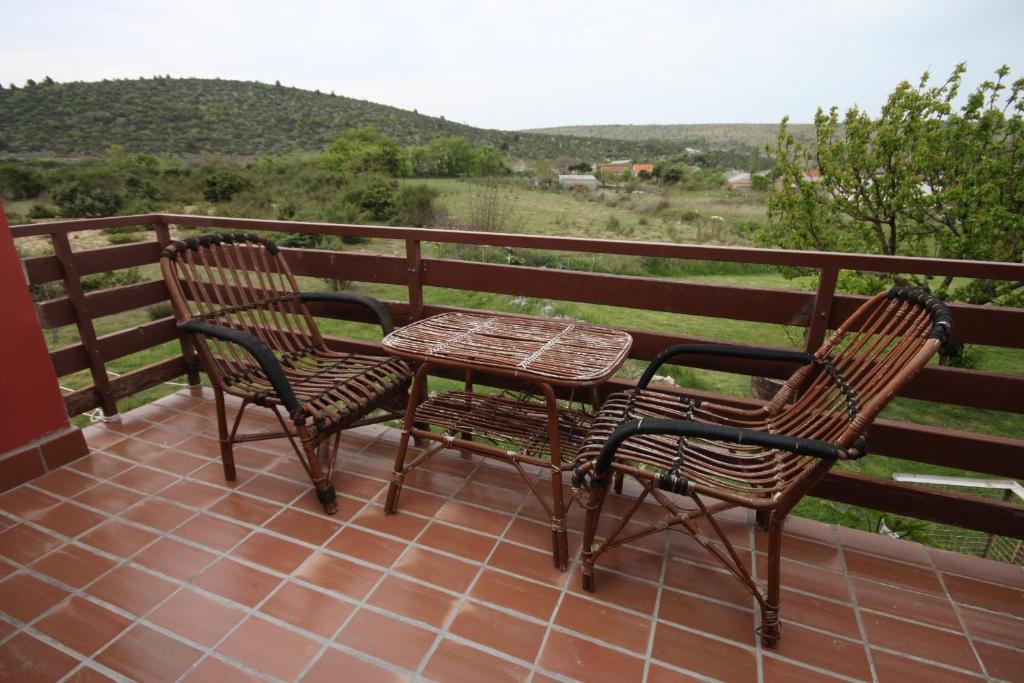 Balkón alebo terasa v ubytovaní Apartments with a parking space Ljubac, Zadar - 6141
