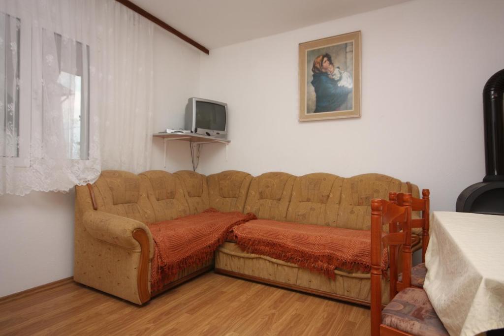 Televízia a/alebo spoločenská miestnosť v ubytovaní Apartment Nin 6149b