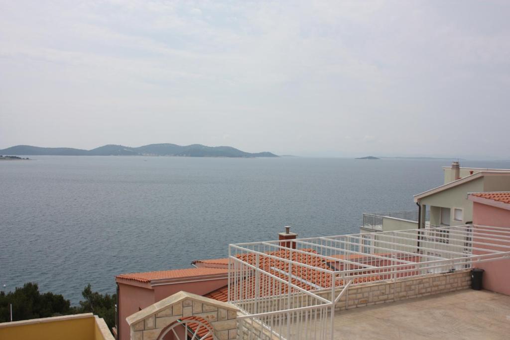 Fotografia z galérie ubytovania Apartments by the sea Drage, Biograd - 6171 v Drage