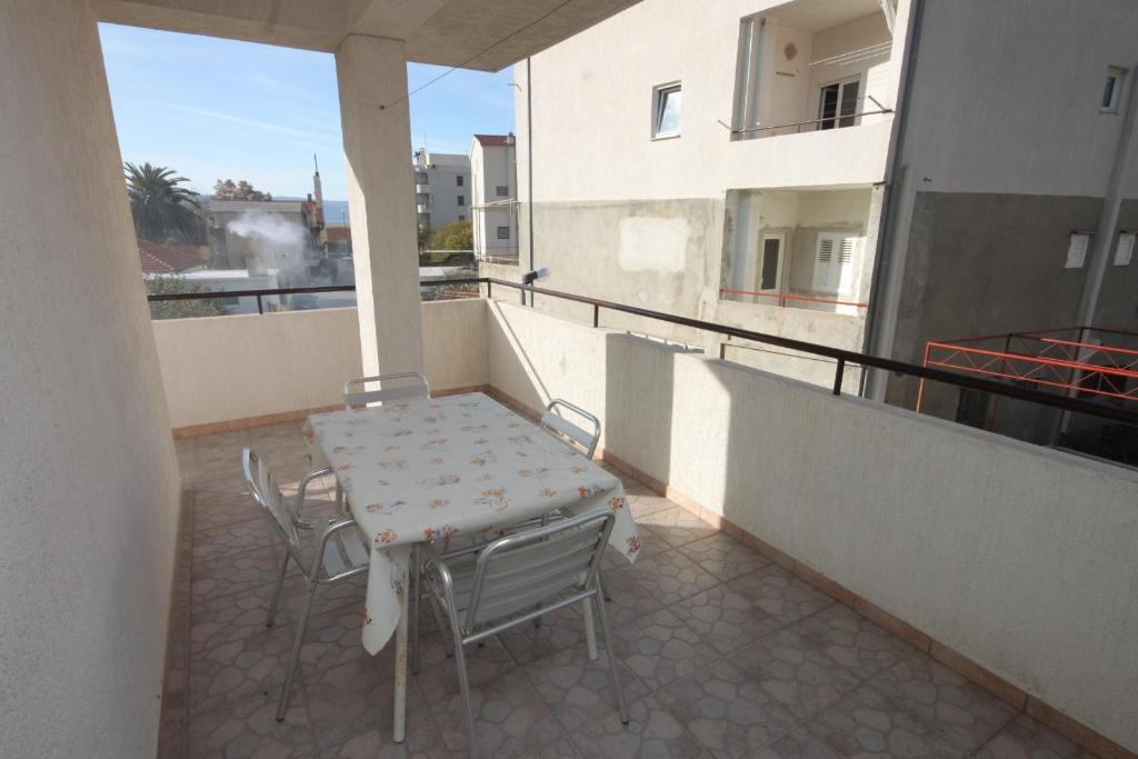 Fotografia z galérie ubytovania Apartments with a parking space Dugi Rat, Omis - 7481 v Dugi Rat