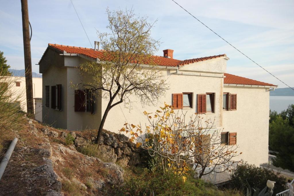 Fotografia z galérie ubytovania Apartments with a parking space Medici, Omis - 7483 v Mimiciach