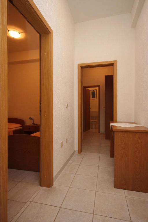 Fotografia z galérie ubytovania Apartments with a parking space Medici, Omis - 7483 v Mimiciach