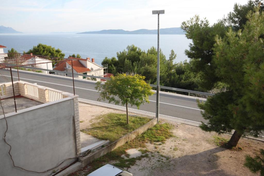 Fotografia z galérie ubytovania Apartments with a parking space Medici, Omis - 7483 v Mimiciach