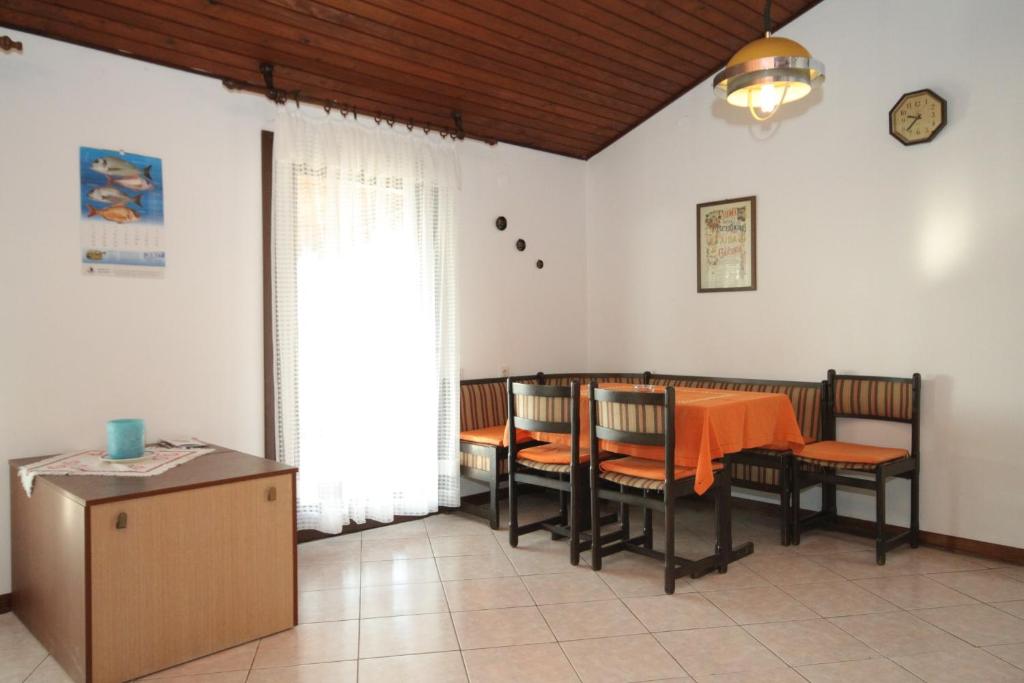 Fotografie z fotogalerie ubytování Apartment Banjole 7487a v destinaci Banjole