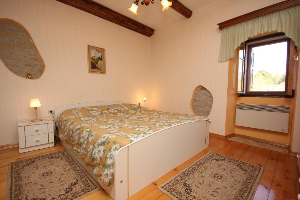 Postel nebo postele na pokoji v ubytování Holiday house with a swimming pool Cepic, Central Istria - Sredisnja Istra - 7403