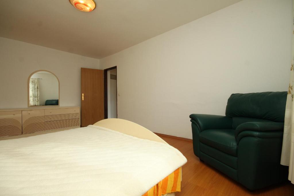Posteľ alebo postele v izbe v ubytovaní Apartment Premantura 7462b