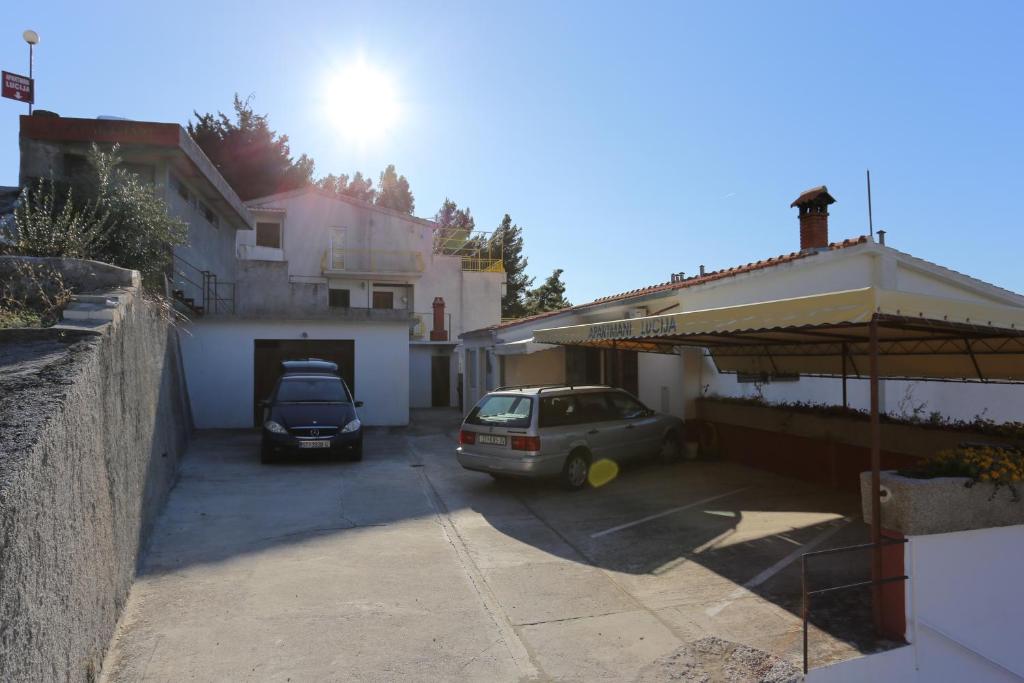 Budova, v ktorej sa apartmán nachádza