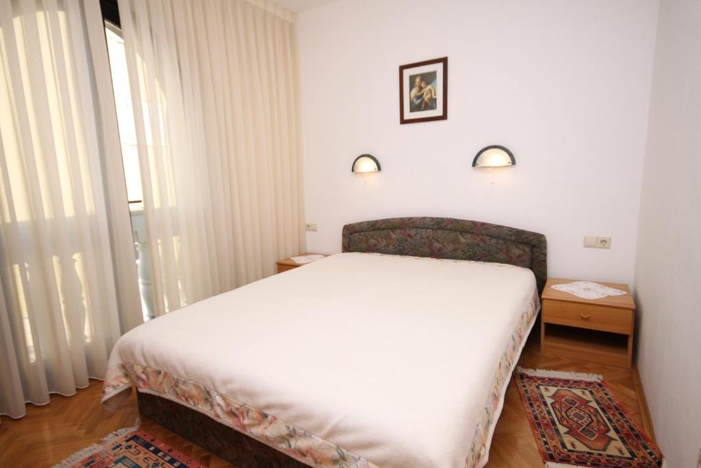 Zdjęcie z galerii obiektu Family friendly seaside apartments Kozino, Zadar - 6184 w Petrčane